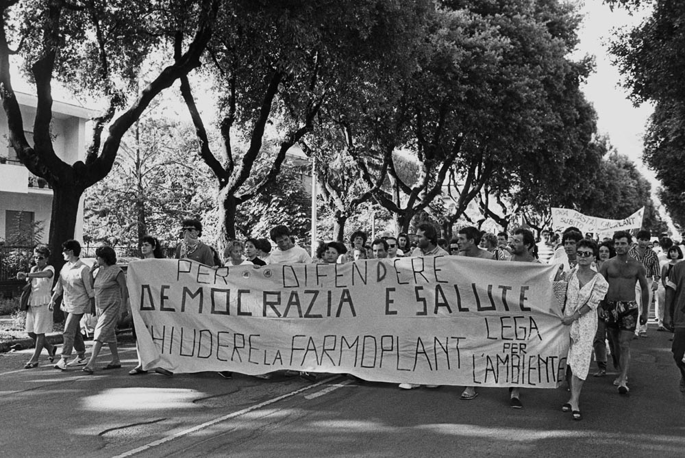 Corteo per la chiusura di Farmoplant 1980