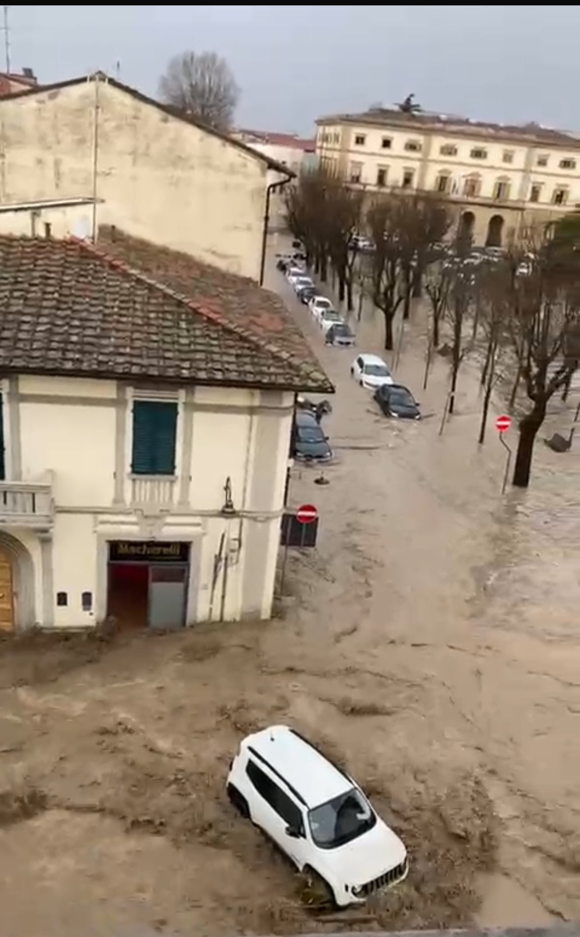 piazza mercato sesto fiorentino