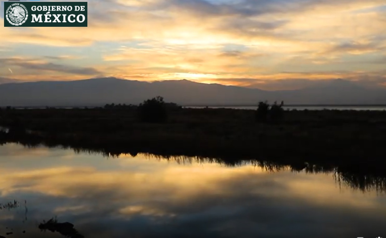 México declara área protegida al lago de Texco, levantará aeropuerto internacional (video)